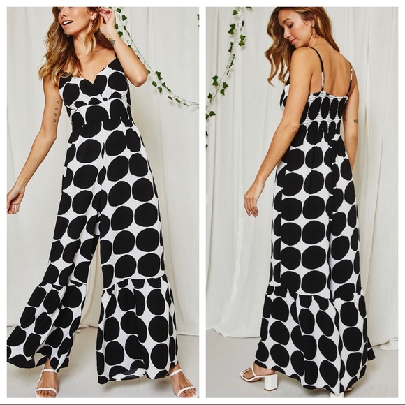 #44 Chic and Stylish Sleeveless Large Polka Dot Jumpsuit - Picture 2 of 3